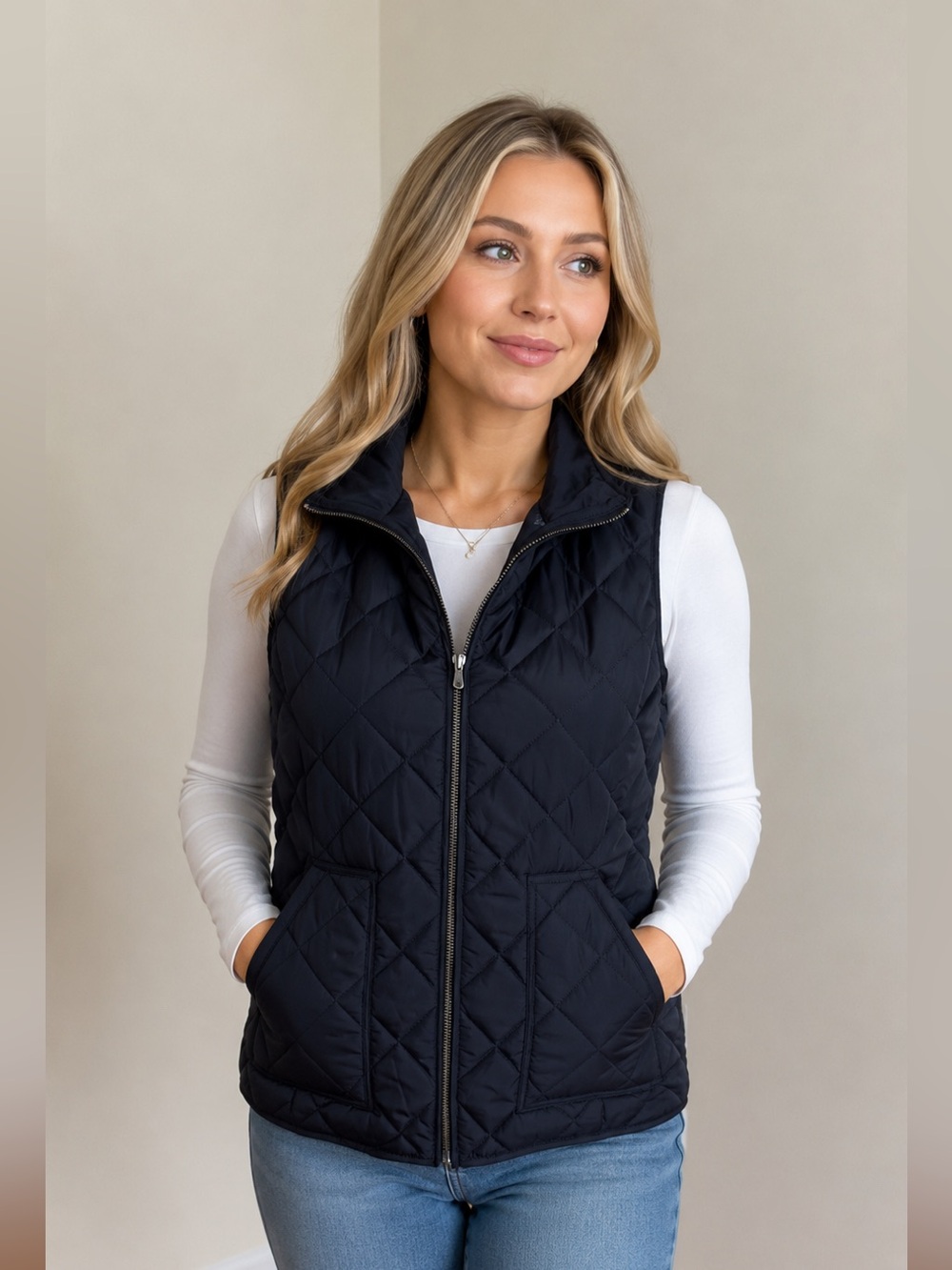 BROOKS BROTHERS Women’s Diamond Quilted Zip Front Puffer Vest Medium